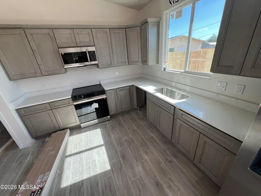 827 E 33rd, Tucson, AZ 85713 - #3