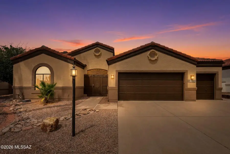 1961 E Canyon Wren, Green Valley, AZ 85614 - #2