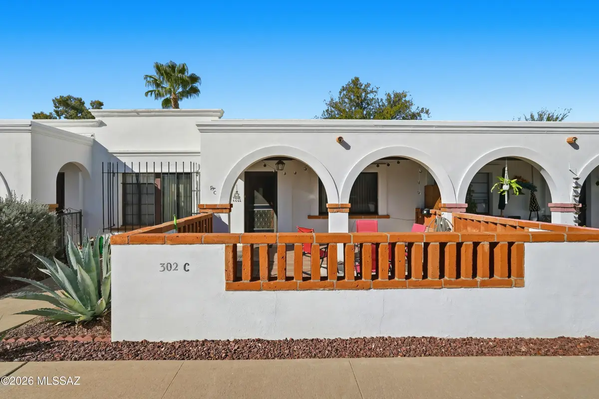 302 S Paseo Aguila, Green Valley, AZ 85614 - #1