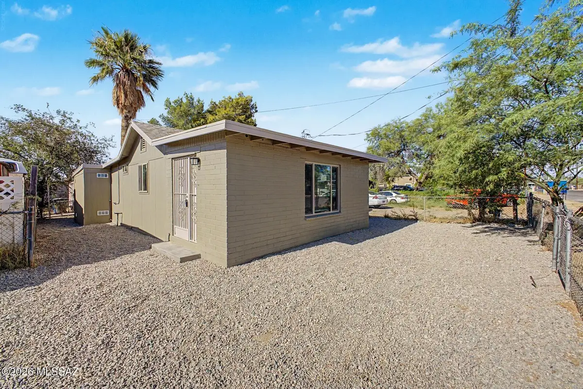 205 E District, Tucson, AZ 85714 - #1