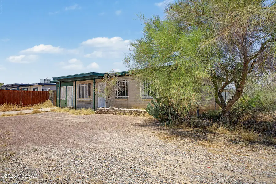 1427 E Silverlake, Tucson, AZ 85713 - #2