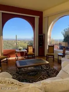 6850 N Table Mountain, Tucson, AZ 85718