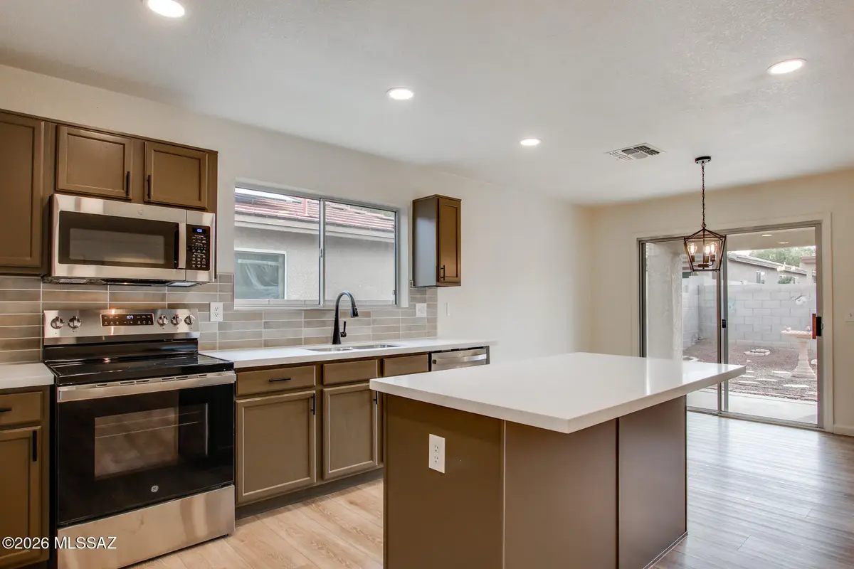 9410 E Grapevine Spring, Tucson, AZ 85710 - #1