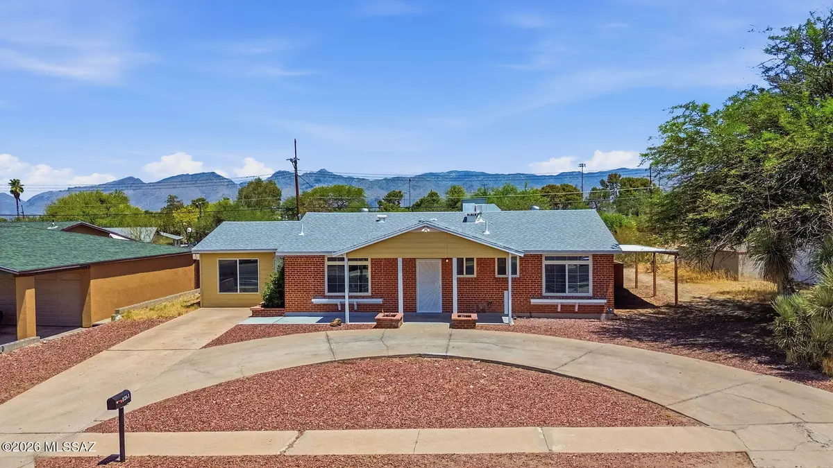 8261 E Kenyon, Tucson, AZ 85710 - #1