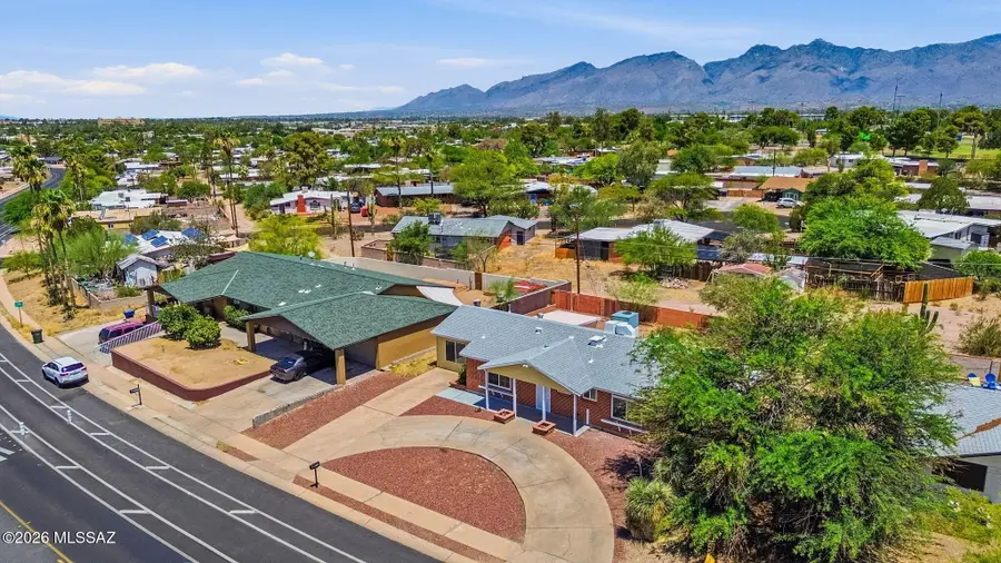 8261 E Kenyon, Tucson, AZ 85710 - #2