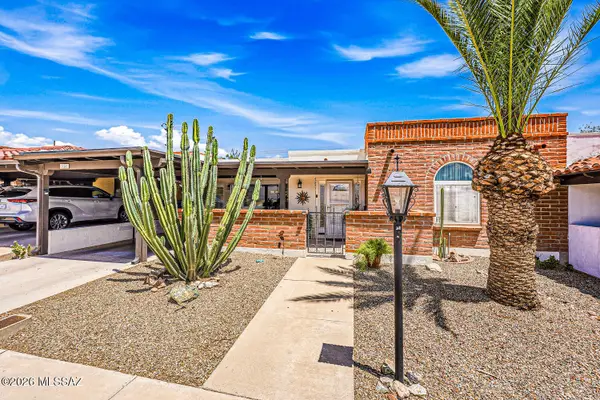 158 W Los Robles, Green Valley, AZ 85614