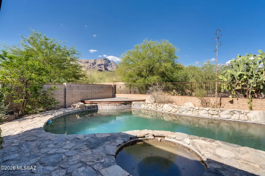 3575 E Ventana Canyon, Tucson, AZ 85718 - #2