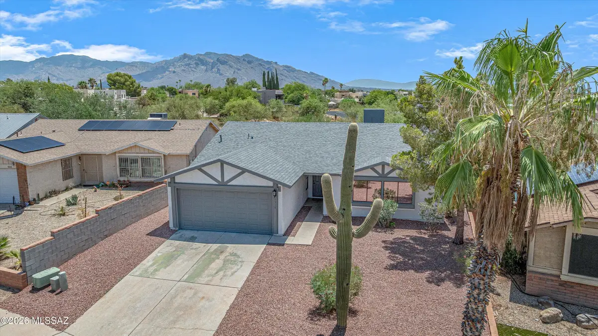 9316 N Eagle Dancer, Tucson, AZ 85742 - #1