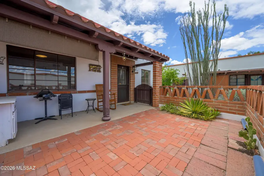 302 S Paseo Madera, Green Valley, AZ 85614 - #3