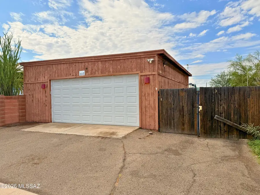 3383 N Flowing Wells, Tucson, AZ 85705 - #2