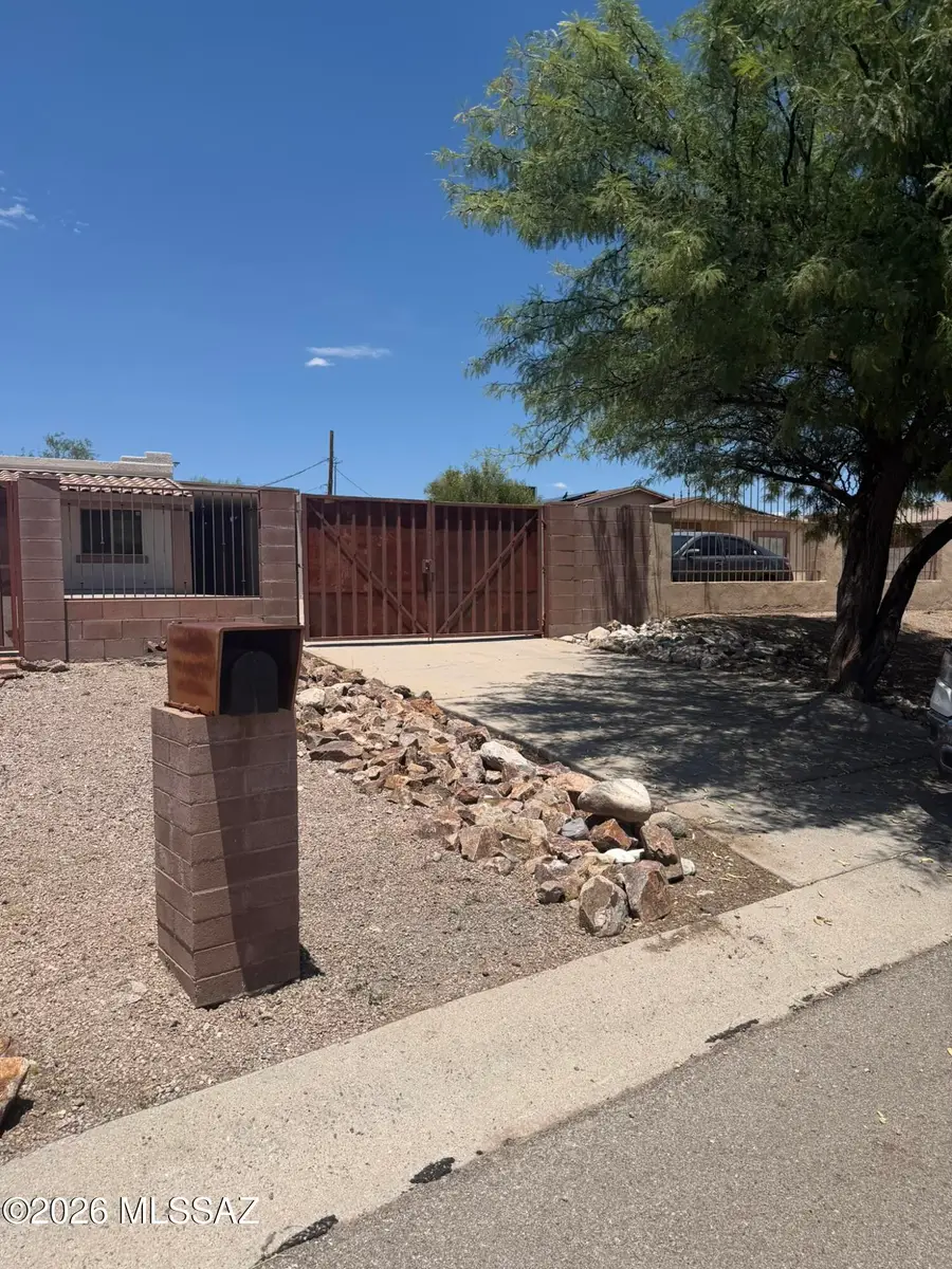 1838 W Calle Del Arroyito, Tucson, AZ 85713 - #2