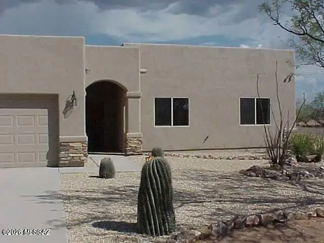 1717 Circulo Alameda, Rio Rico, AZ 85648 - #1
