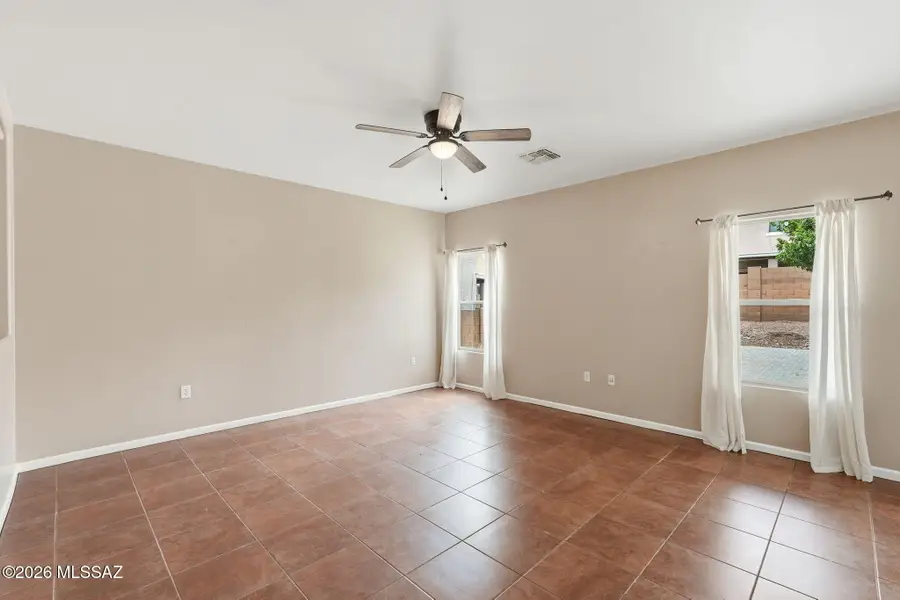 835 W Vuelta Granadina, Sahuarita, AZ 85629 - #3