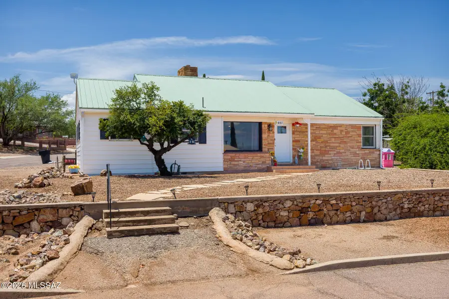 257 W Cactus, Benson, AZ 85602 - #2