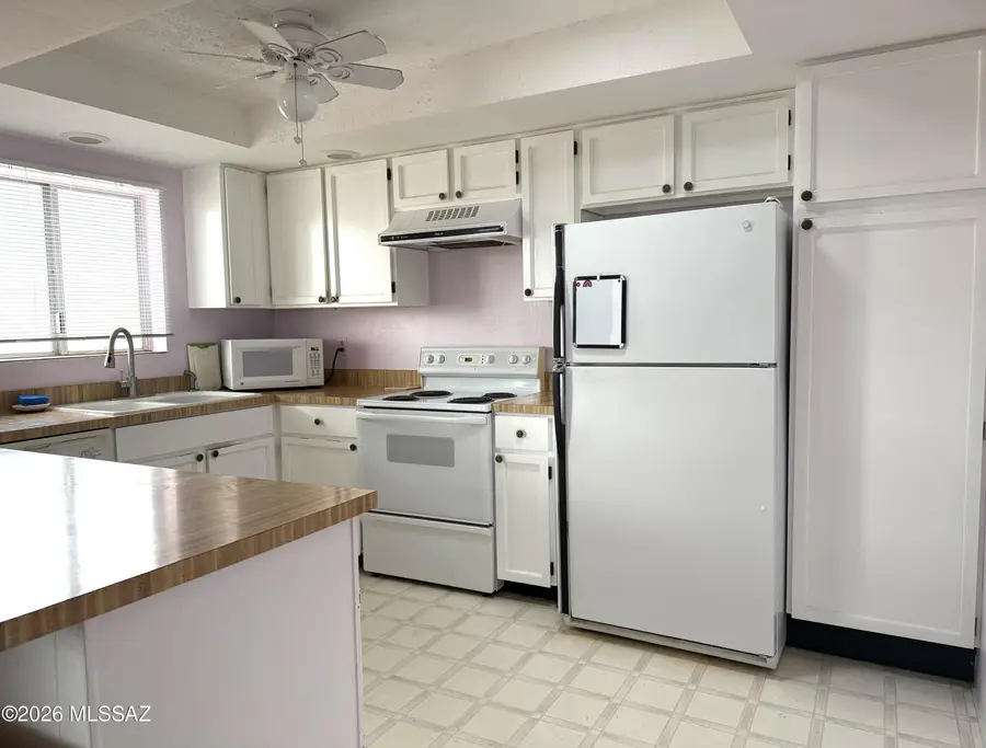2091 S Santa Carla, Green Valley, AZ 85614 - #2
