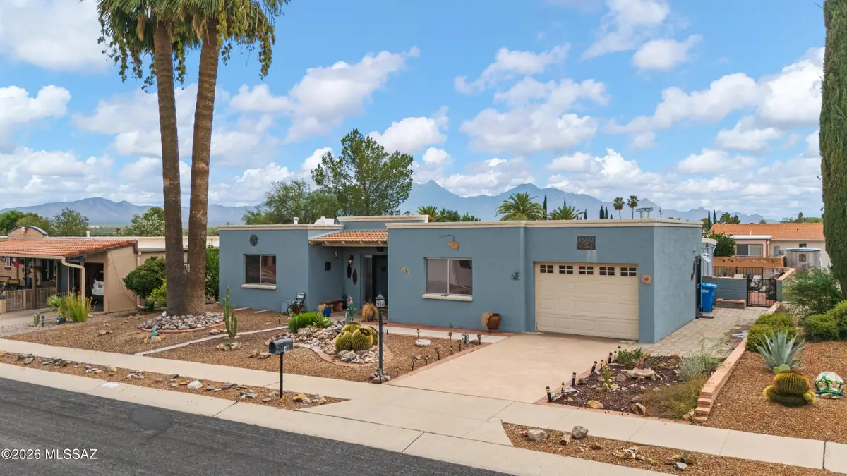 42 E La Grosella, Green Valley, AZ 85614 - #1