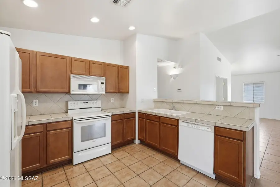 8435 E Bowline, Tucson, AZ 85710 - #3