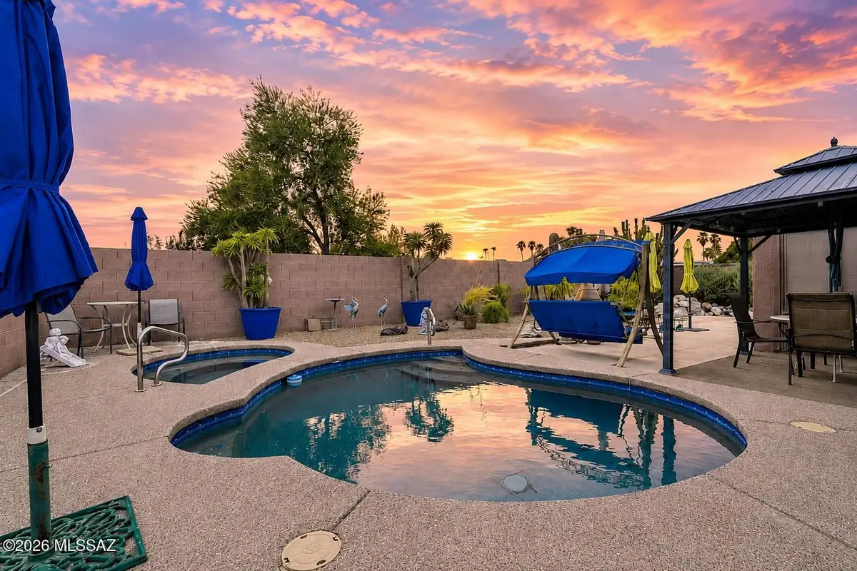 7861 N Roundstone, Tucson, AZ 85741 - #1