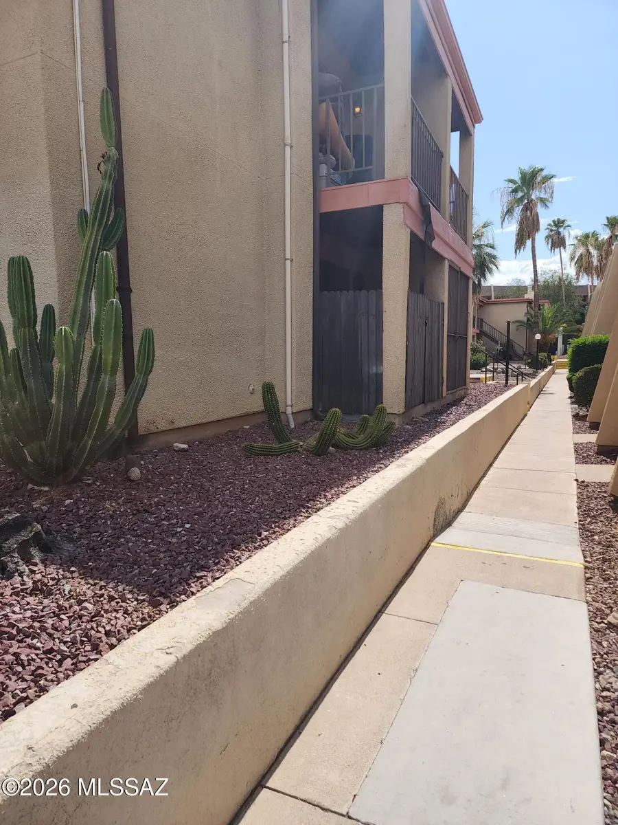 1620 N Wilmot, Tucson, AZ 85712 - #3