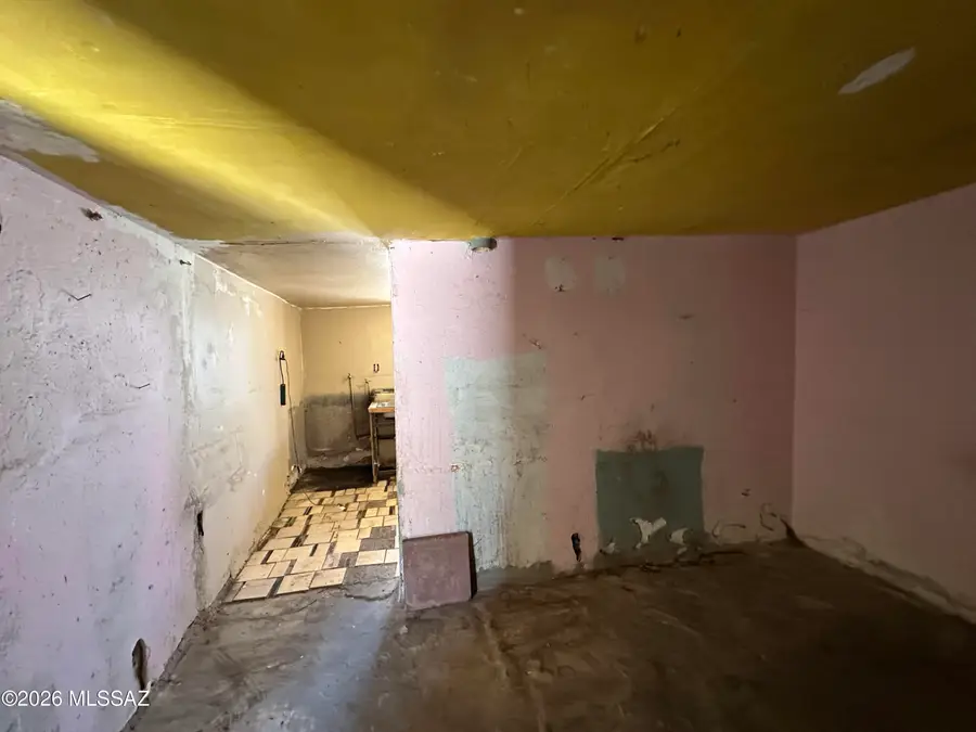 915 N Alder, Tucson, AZ 85705 - #3