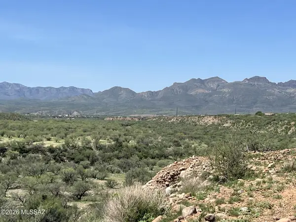 286 Ciuta, Rio Rico, AZ 85648