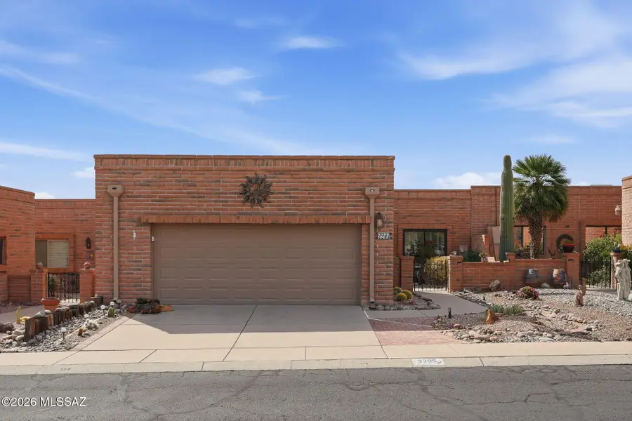 3395 S Placita Del Emblema, Green Valley, AZ 85622 - #2