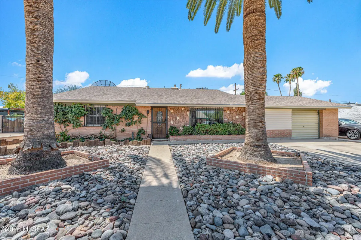 8000 E Hawthorne, Tucson, AZ 85710 - #1