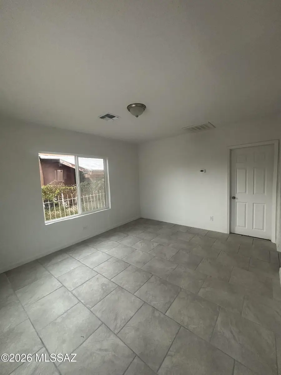 132 W 32nd, Tucson, AZ 85713 - #3
