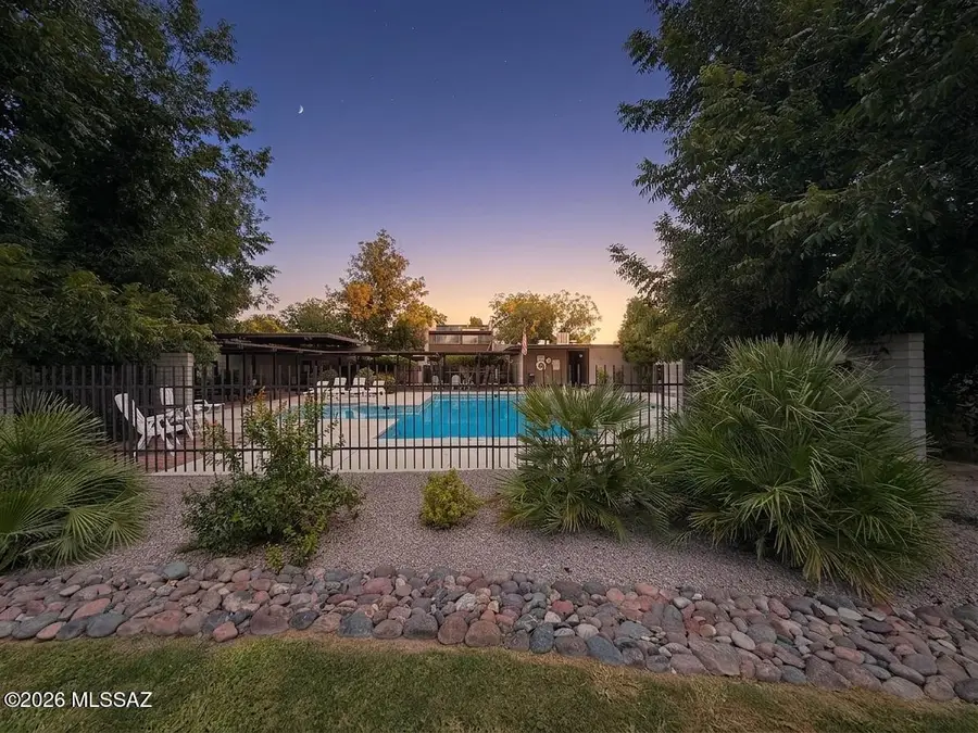 5701 E Glenn, Tucson, AZ 85712 - #2