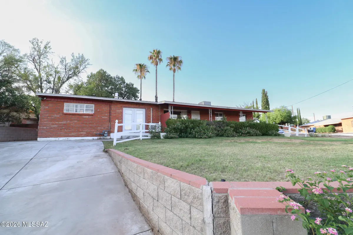 1055 N Anza, Nogales, AZ 85621 - #1