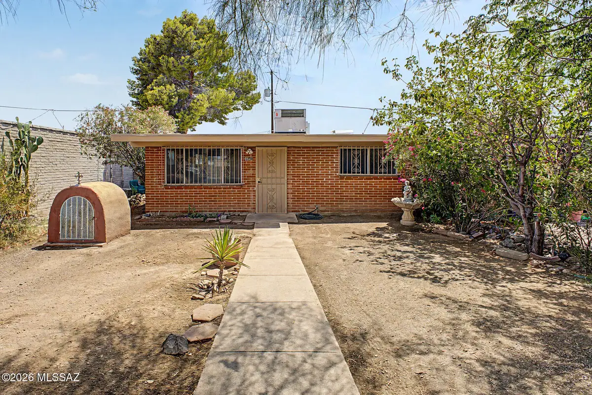 1841 W Caravelle, Tucson, AZ 85713 - #1