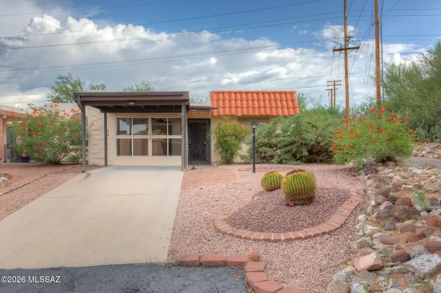 77 W Calle Del Lago, Green Valley, AZ 85614 - #2