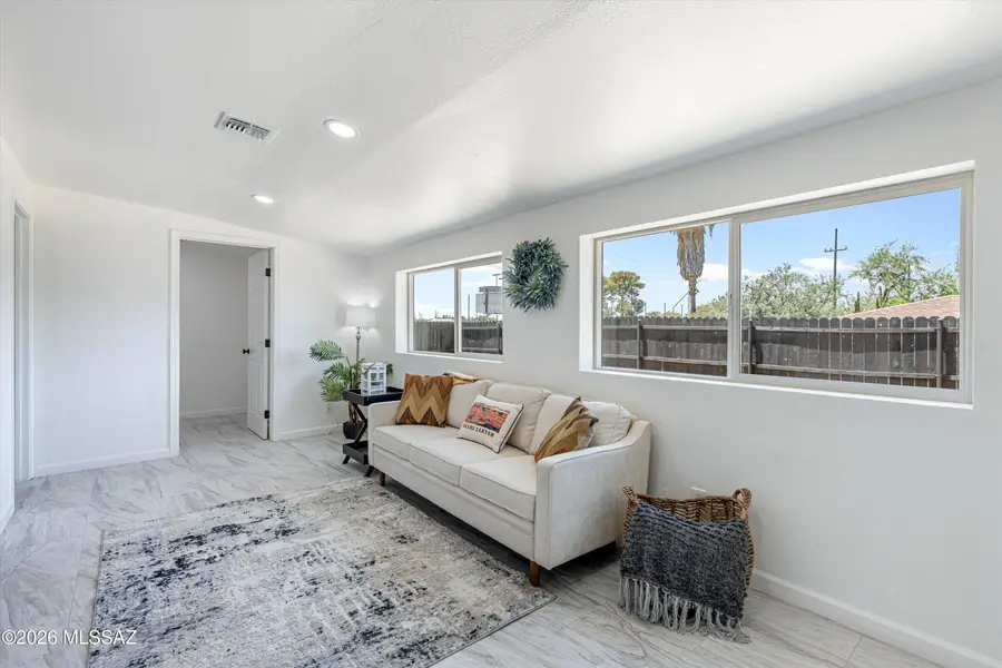 2801 N Highland, Tucson, AZ 85719 - #3