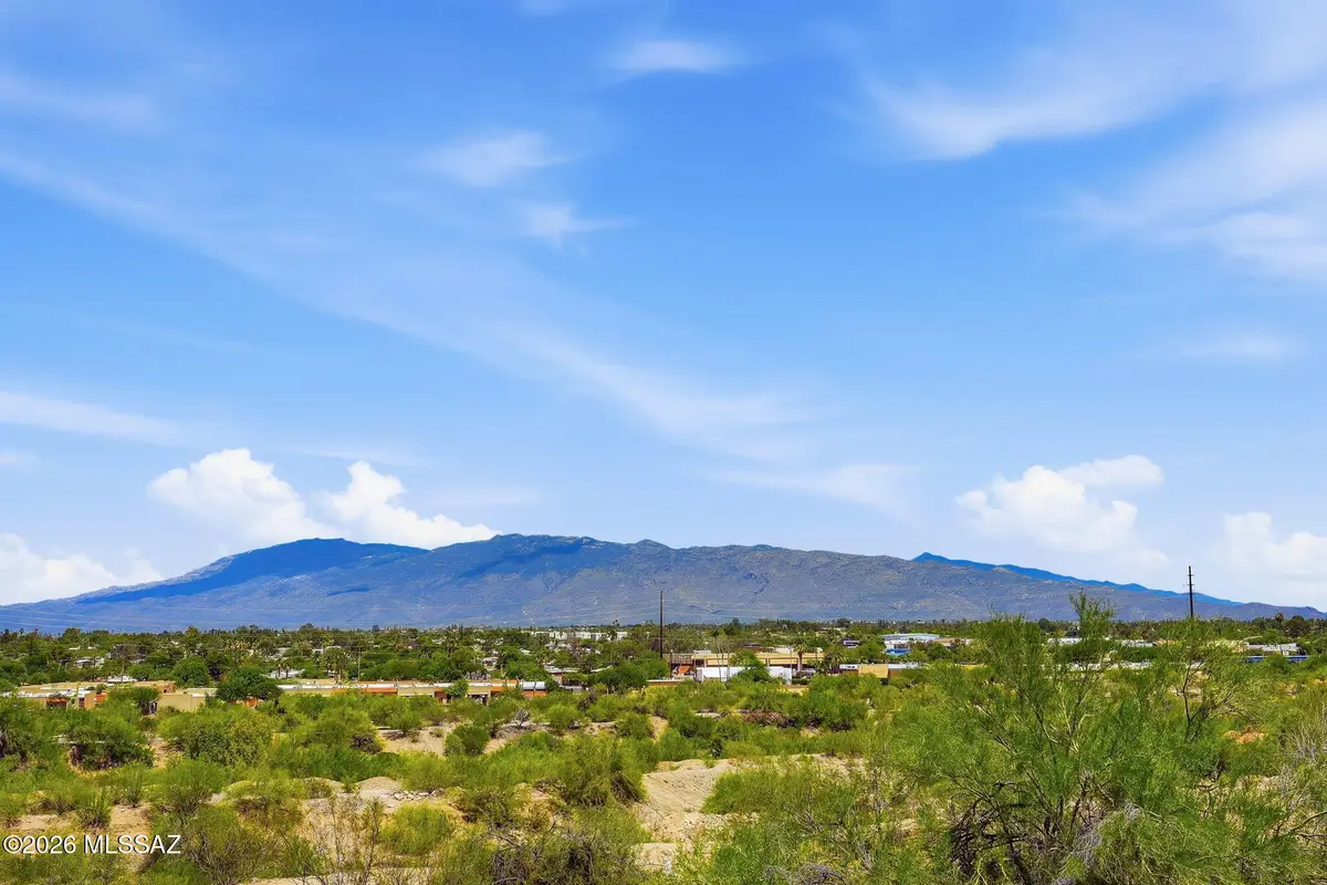 973 S Pantano Overlook, Tucson, AZ 85710 - #1