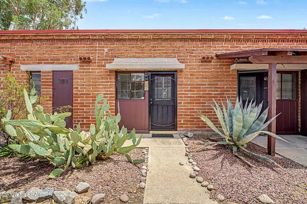 364 S Paseo Lobo, Green Valley, AZ 85614