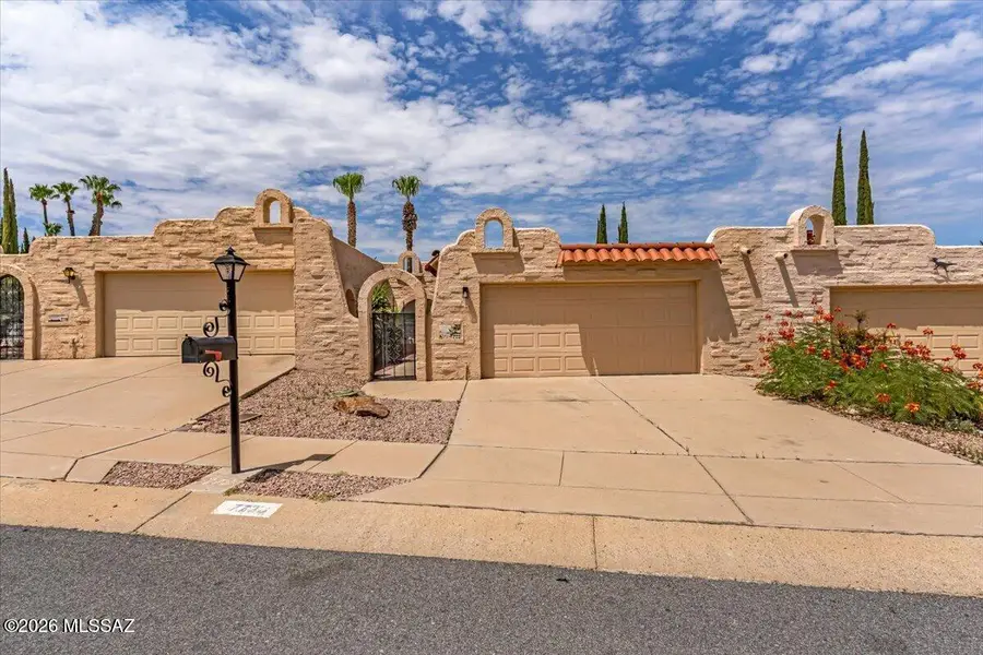 772 W Circulo Napa, Green Valley, AZ 85614 - #3