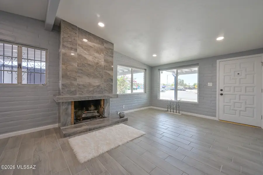 6899 E Broadway, Tucson, AZ 85710 - #2