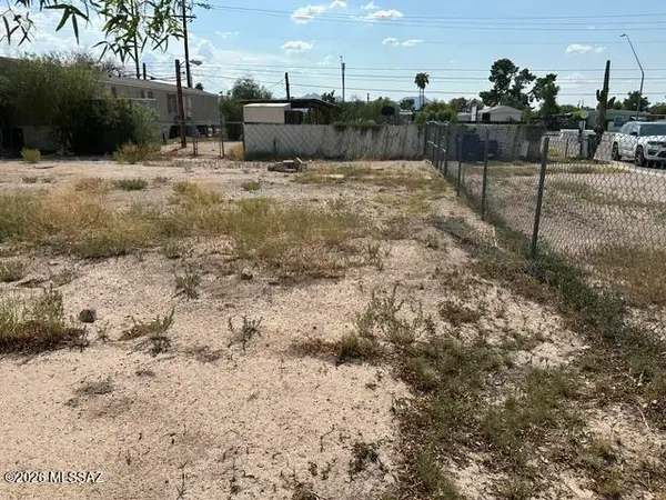 3141 N Flowing Wells, Tucson, AZ 85705