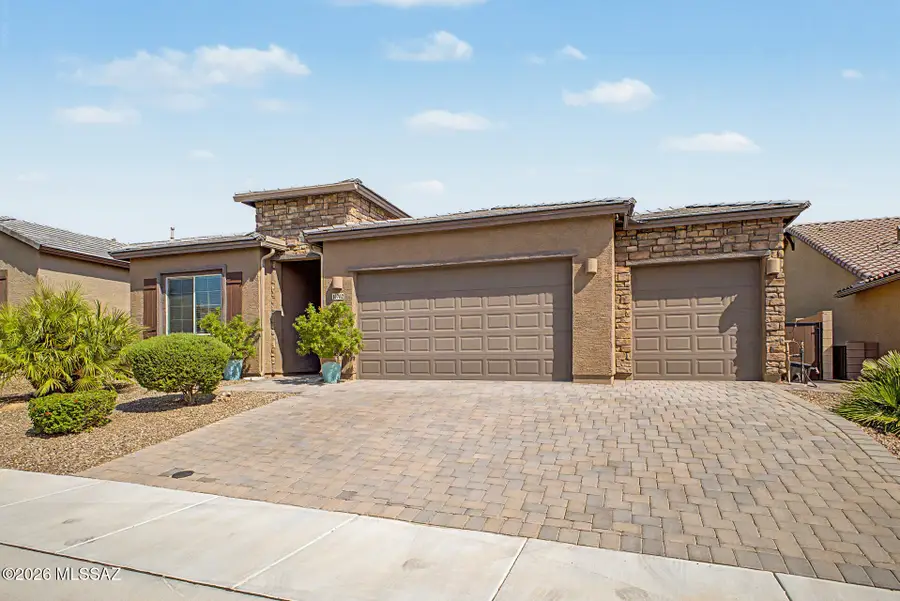 10702 N Iron Peak, Oro Valley, AZ 85742 - #2