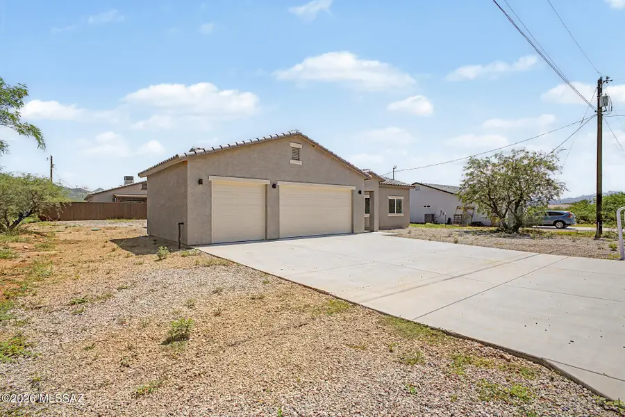 21 Via Inglaterra, Rio Rico, AZ 85648 - #2