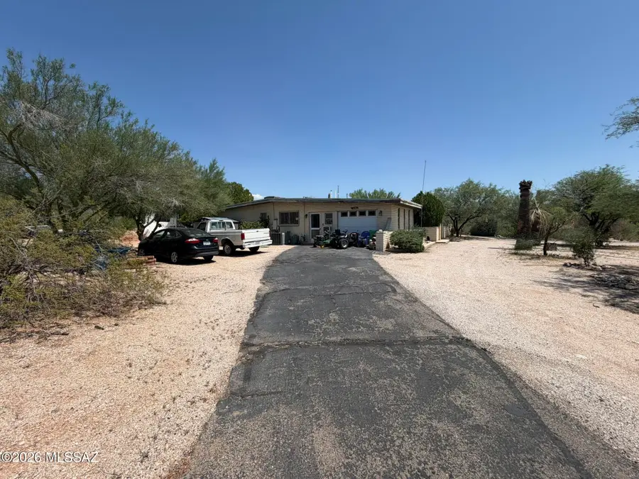 2550 N Tomahawk, Tucson, AZ 85749 - #2