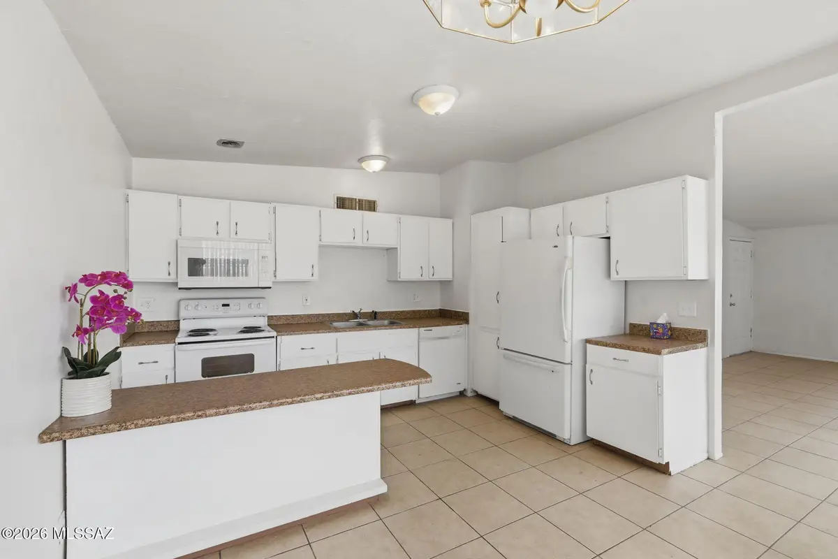 1105 E Garden, Tucson, AZ 85706 - #1