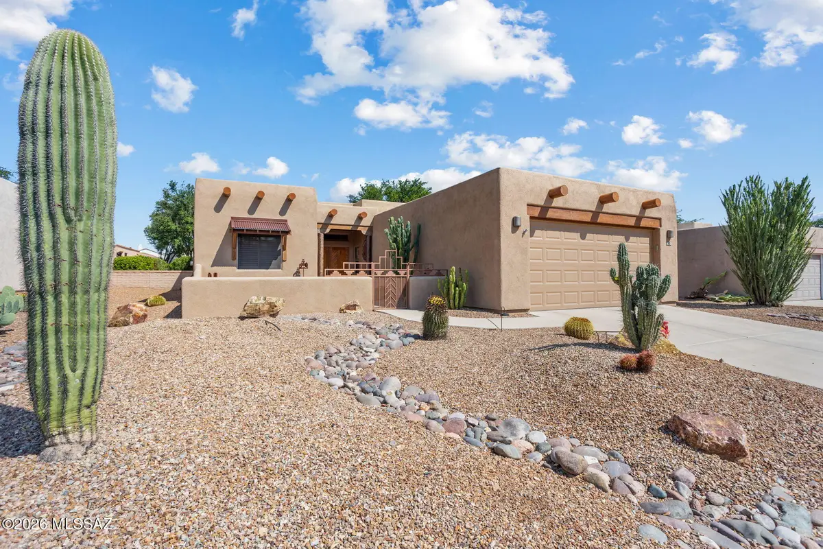 620 W Greenview, Green Valley, AZ 85614 - #1