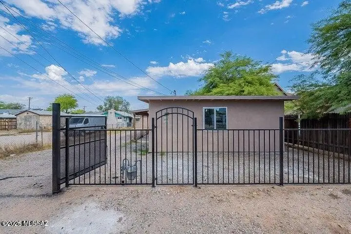 221 E Jacinto, Tucson, AZ 85705 - #1