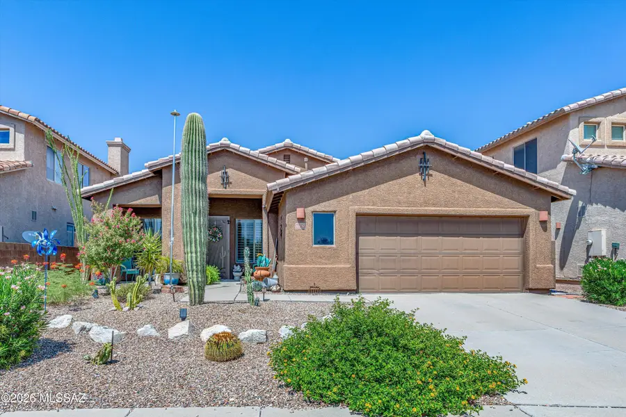 13737 N Carlynn Cliff, Oro Valley, AZ 85755 - #2