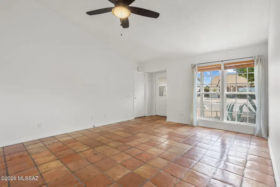 4050 W Braemore, Tucson, AZ 85742 - #2
