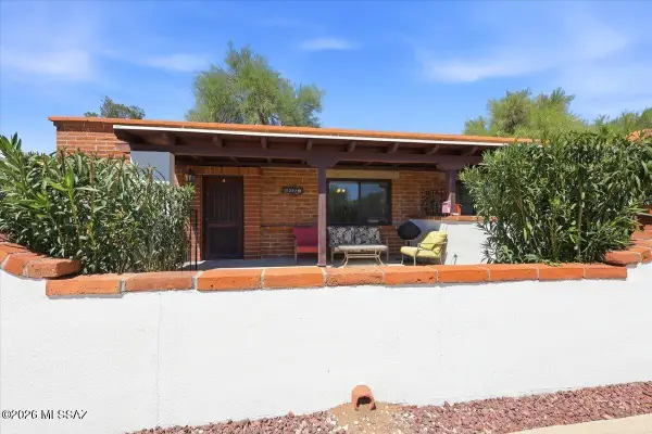 392 S Paseo Aguila, Green Valley, AZ 85614
