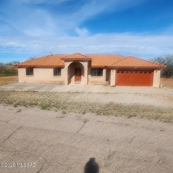 282 Tlaxcala, Rio Rico, AZ 85648