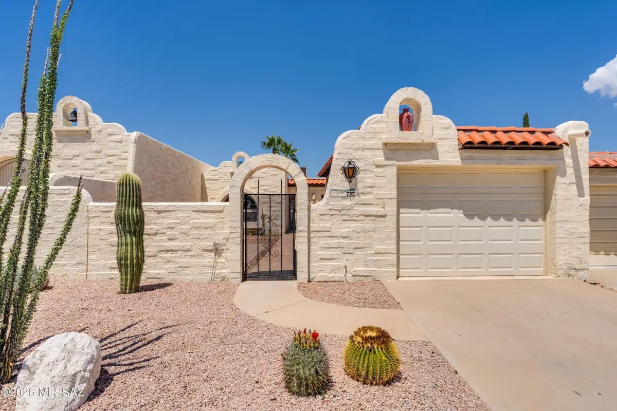 732 W Placita Nueva, Green Valley, AZ 85614 - #1