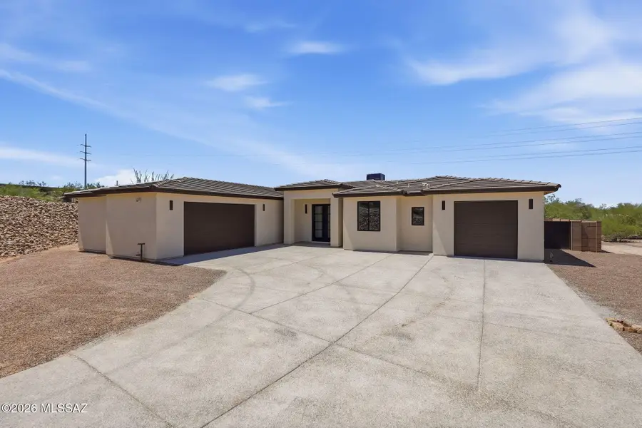 1044 W Roller Coaster, Tucson, AZ 85704 - #2